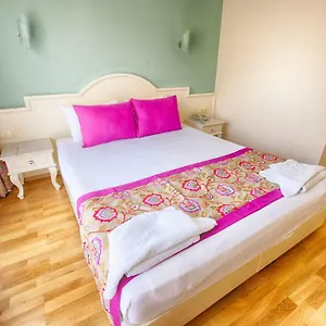 S3 Orange Otel Ölüdeniz